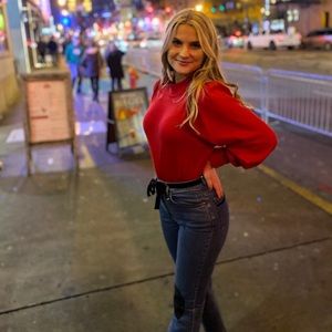 Meet your Posher, Leah